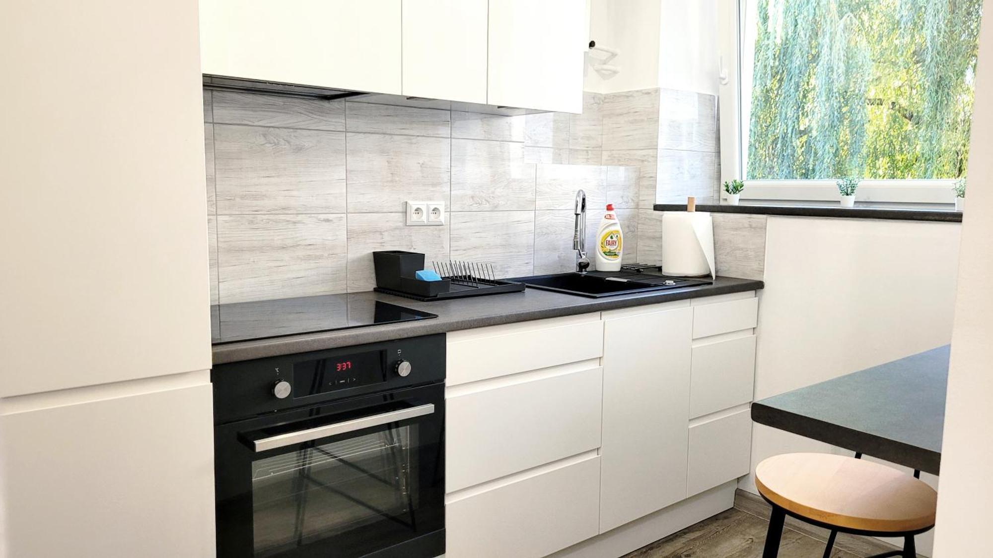 Great Life - Apartment Next To Metro Station Varsóvia Exterior foto